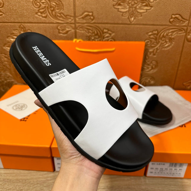HM CIRCLE CUT SANDAL BLACK AND WHITE CALFSKIN