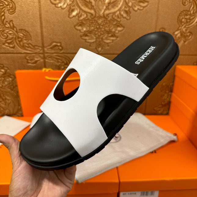 HM CIRCLE CUT SANDAL BLACK AND WHITE CALFSKIN