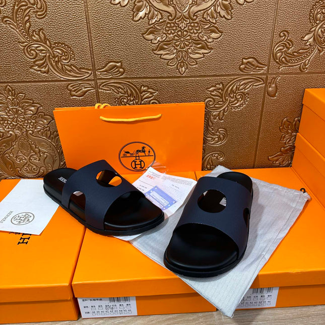 HM CIRCLE CUT SANDAL PRUSSIAN BLUE CALFSKIN