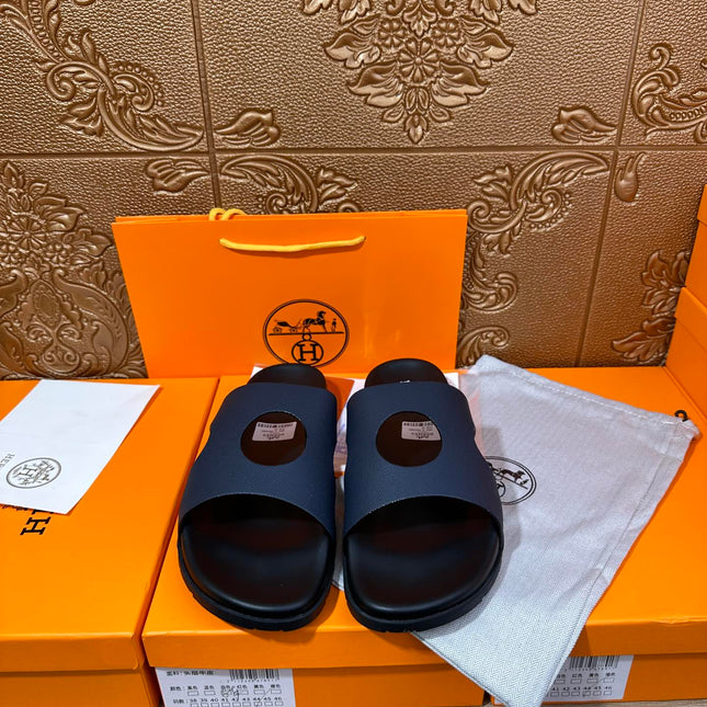 HM CIRCLE CUT SANDAL PRUSSIAN BLUE CALFSKIN