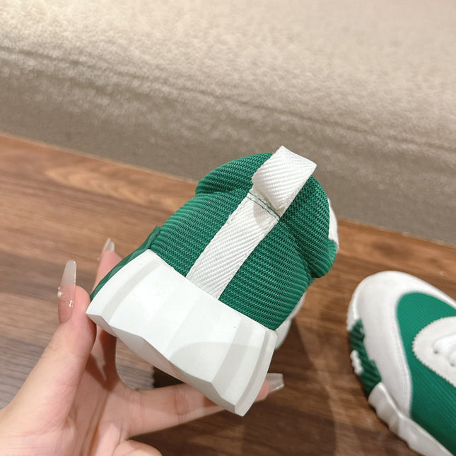 MAINLAND SNEAKER IN PALE GRAY SUEDE AND FOREST GREEN BREATHABLE MESH FABRIC