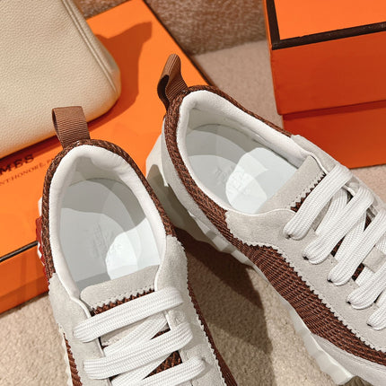 MAINLAND SNEAKER IN PALE GRAY SUEDE AND CARAMEL BROWN BREATHABLE MESH FABRIC