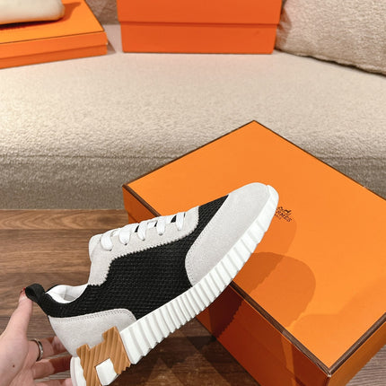 MAINLAND SNEAKER IN PALE GRAY SUEDE AND BLACK BREATHABLE MESH FABRIC