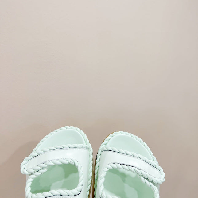 REFINED DAD SANDAL IN PISTACHIO GREEN LAMBSKIN MULE