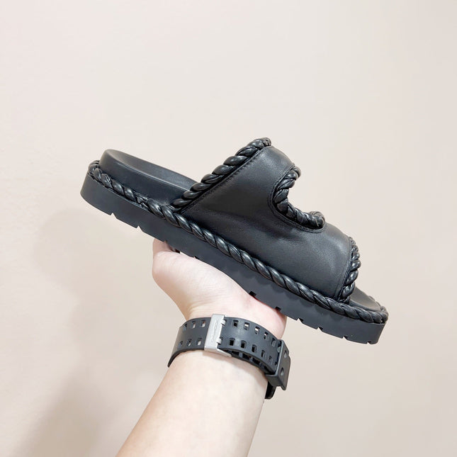 REFINED DAD SANDAL IN BLACK LAMBSKIN MULE