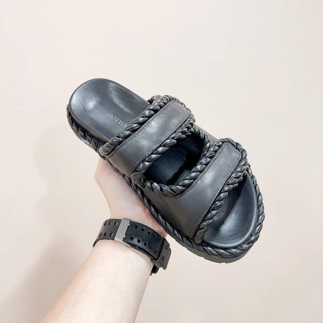 REFINED DAD SANDAL IN BLACK LAMBSKIN MULE