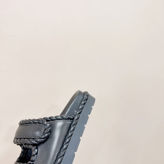 REFINED DAD SANDAL IN BLACK LAMBSKIN MULE