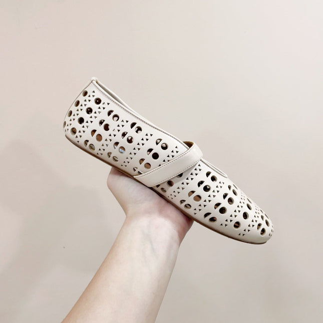 ALAIA HOLLOW BALLET FLAT IN BEIGE LAMBSKIN