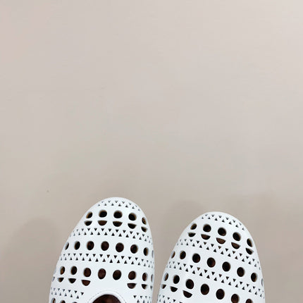 ALAIA HOLLOW BALLET FLAT IN WHITE LAMBSKIN