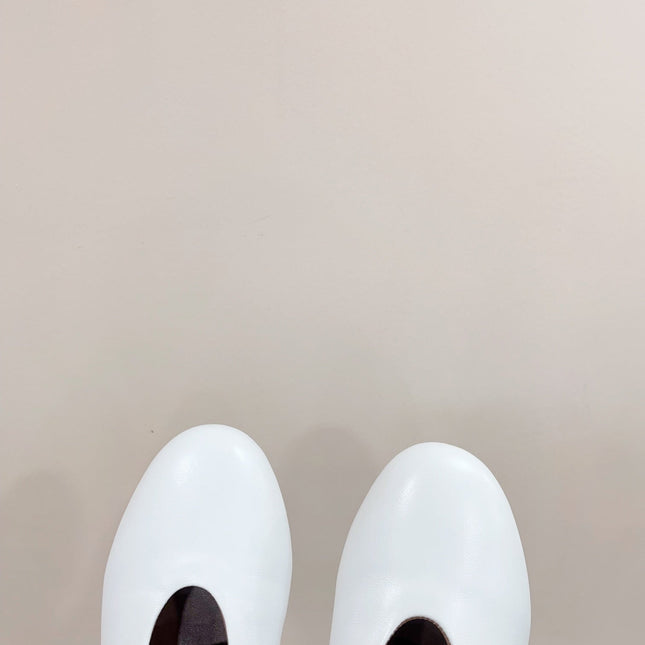 ALAIA TRIBALE BALLET FLATS IN WHITE LAMBSKIN