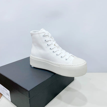 HIGH-TOP SEANKERS IN WHITE CANVAS