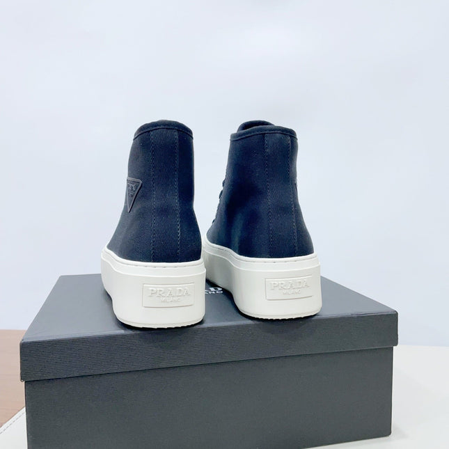 HIGH-TOP SEANKERS IN SPACE BLUE CANVAS