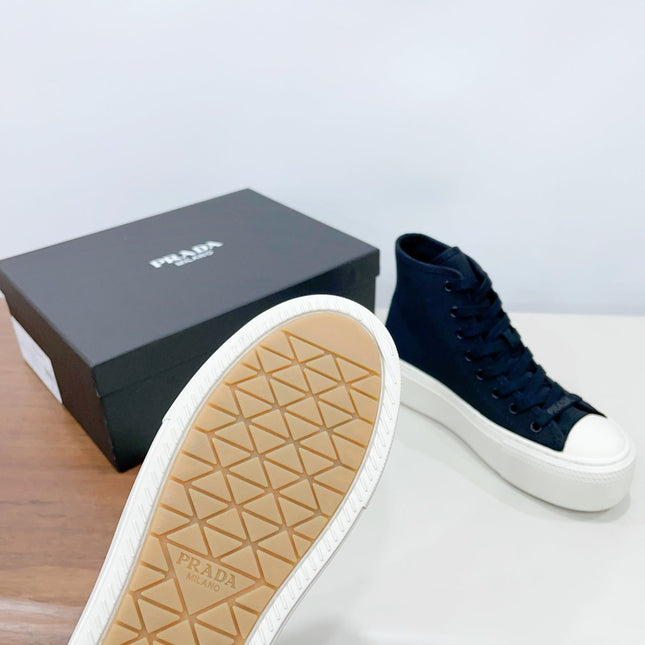 HIGH-TOP SEANKERS IN SPACE BLUE CANVAS