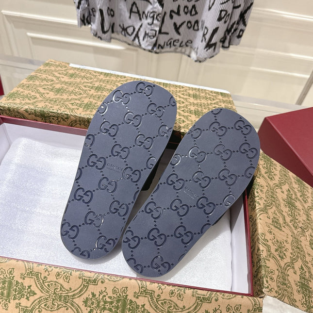 GG SLIDES IN NAVY BLUE SUEDE WITH EMBOSSED LOGO STYLE 4