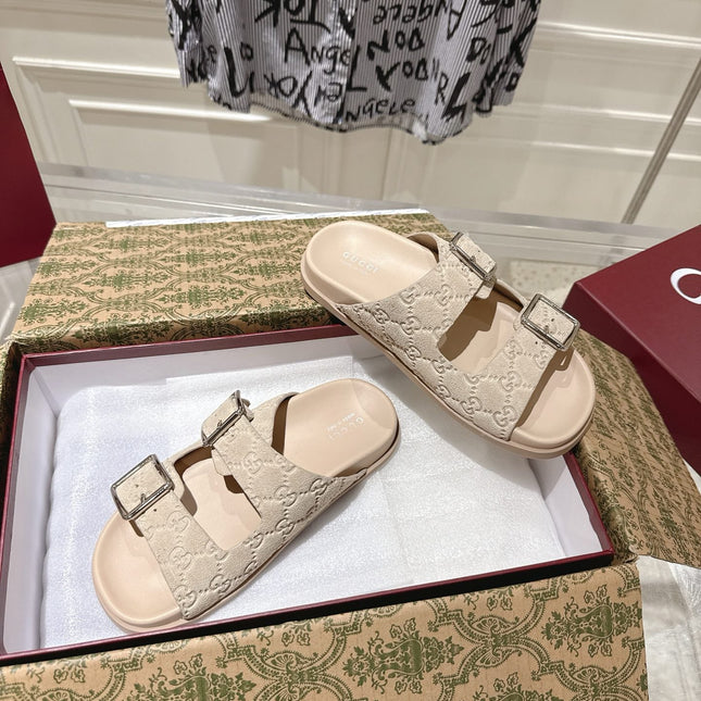 SANDALS IN NUDE BEIGE SUEDE EMBOSSED LOGO SILVER HARDWARE