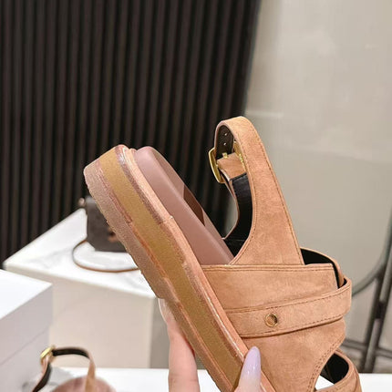 CELINE 25S TIPPI TRIOMPHE SANDAL IN BROWN CALFSKIN SUEDE