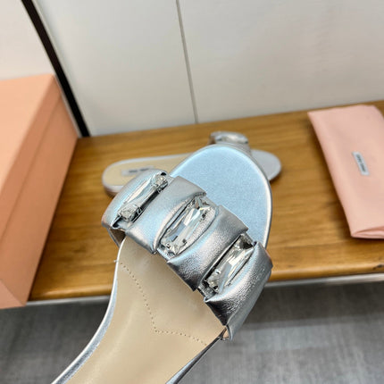 FLAT SLIDE IN SILVER CALFSKIN