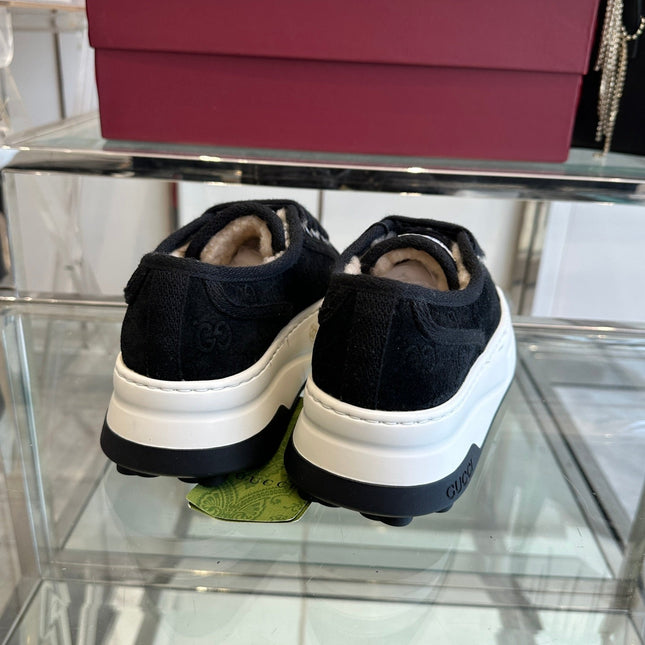 GG SNEAKER IN BLACK CANVAS WITH BEIGE FLEECE LINING