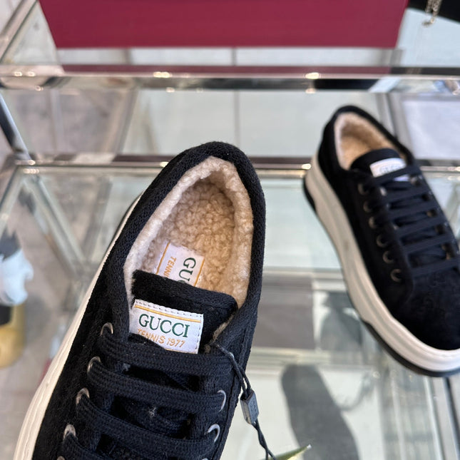 GG SNEAKER IN BLACK CANVAS WITH BEIGE FLEECE LINING