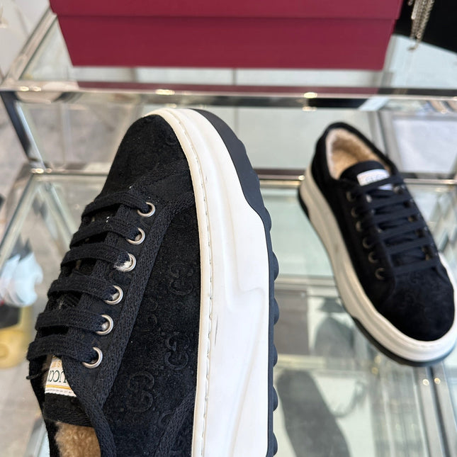 GG SNEAKER IN BLACK CANVAS WITH BEIGE FLEECE LINING