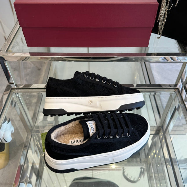 GG SNEAKER IN BLACK CANVAS WITH BEIGE FLEECE LINING