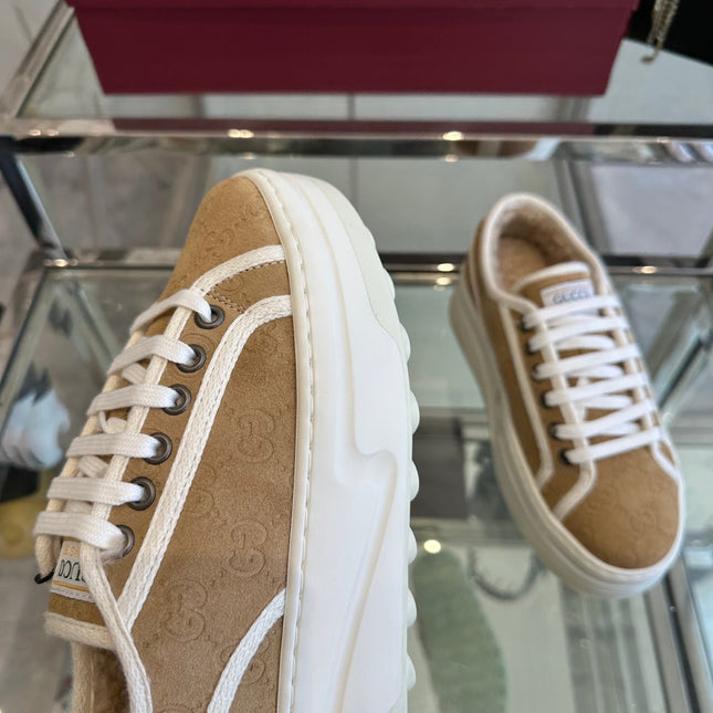GG TENNIS SNEAKER IN CAMEL BROWN CANVAS WITH BEIGE FLEECE LINING