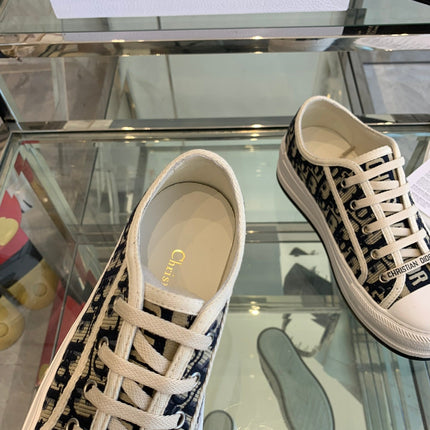 WALK'N PLATFORM SNEAKER IN BLACK MIX CAMEL BROWN EMBROIDERY ICONIC PATTERNS FABRIC