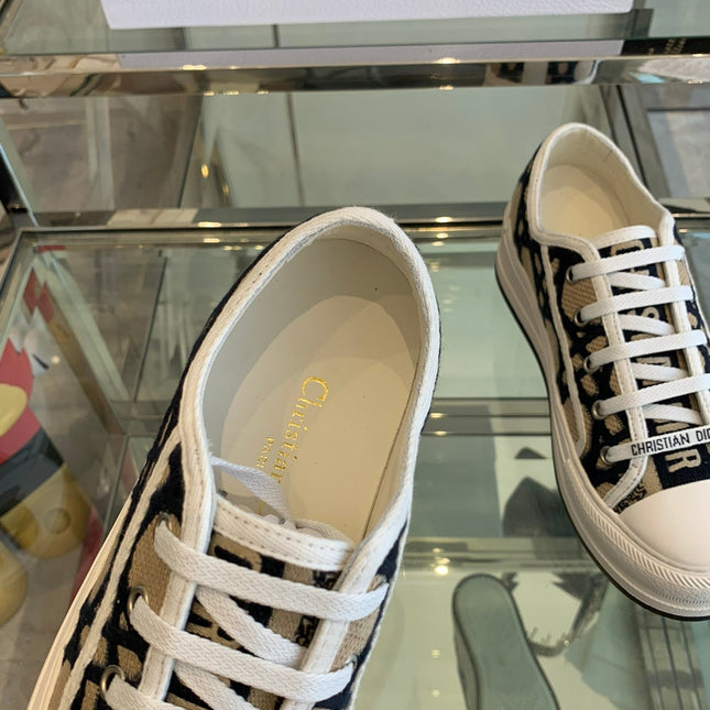 WALK'N PLATFORM SNEAKER IN CAMEL BEIGE MIX BLACK EMBROIDERED FABRIC