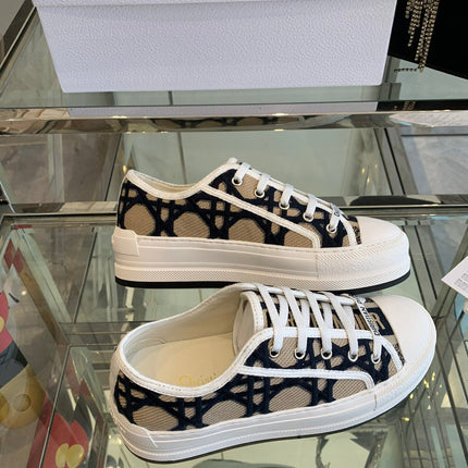WALK'N PLATFORM SNEAKER IN CAMEL BEIGE MIX BLACK EMBROIDERED FABRIC