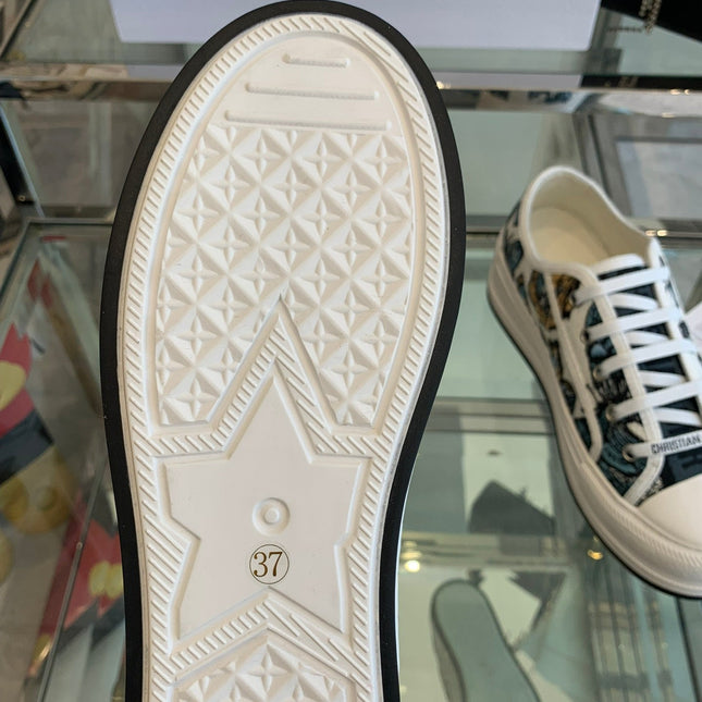 WALK'N PLATFORM SNEAKER IN COLORFUL EMBROIDERED FABRIC