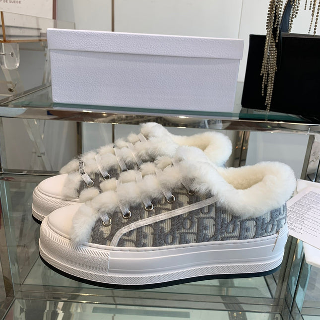 ALK'N PLATFORM SNEAKER PALE GRAY COTTON EMBROIDERED WITH OBLIQUE MOTIF AND WHITE SHEARLING