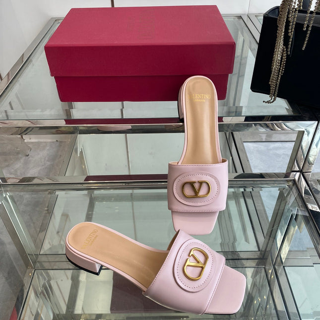 VLTN HIGH HEEL 25S 30 MM IN LIGHT PINK LAMBSKIN WITH GOLD HARDWARE