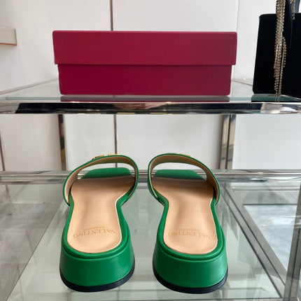 VLTN HIGH HEEL 25S 30 MM IN GREEN LAMBSKIN WITH GOLD HARDWARE