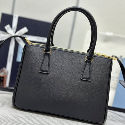 PRADA 25S GALLERIA LARGE BAG 28 IN BLACK CALFSKIN GOLD HARDWRE