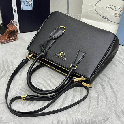 PRADA 25S GALLERIA LARGE BAG 28 IN BLACK CALFSKIN GOLD HARDWRE