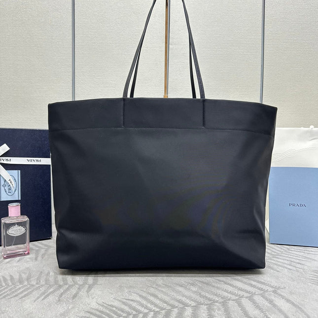 MEDIUM SHOPPING BAG 40 IN BLACK RE-NYLON FABRIC