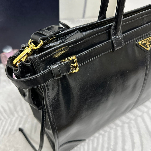 TOTE BAG WITH BELT 42 IN BLACK OIL WAX LAMBSKIN GOLD HARDWARE