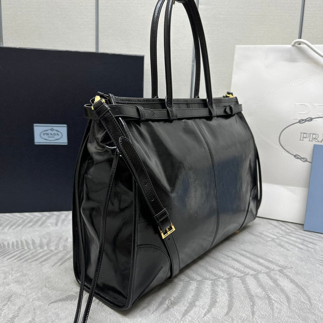 TOTE BAG WITH BELT 42 IN BLACK OIL WAX LAMBSKIN GOLD HARDWARE
