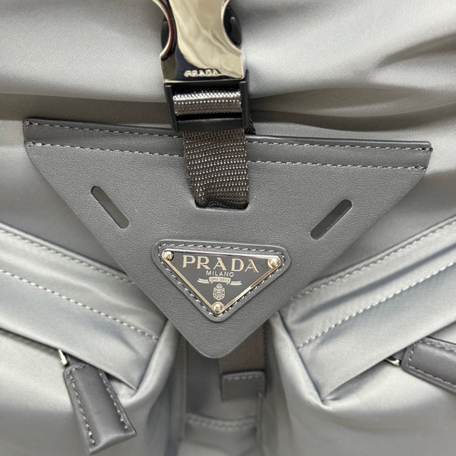 TRIANGLE LOGO BACKPACK 42 IN RHINO GRAY RE-NYLON