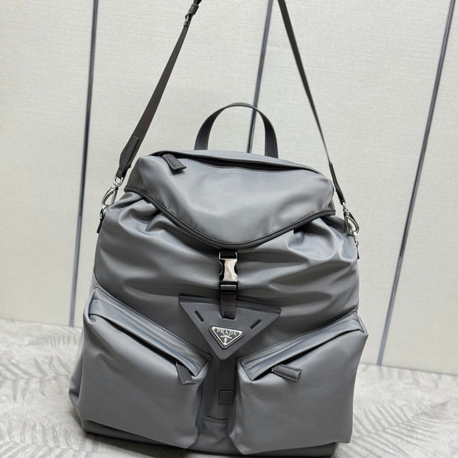 TRIANGLE LOGO BACKPACK 42 IN RHINO GRAY RE-NYLON