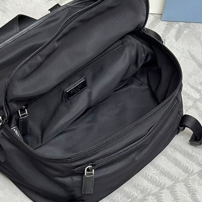SHOULDER BAG 27 IN BLACK RE-NYLON TRIANGLE LOGO