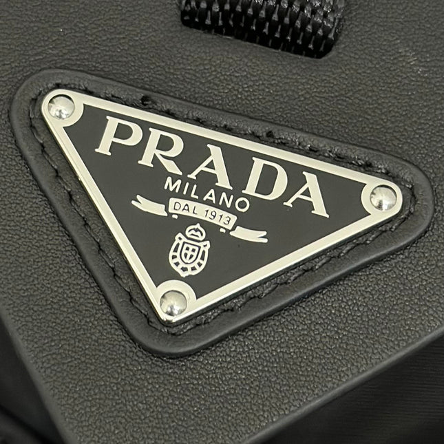 TRIANGLE LOGO BACKPACK 42 IN BLACK RE-NYLON