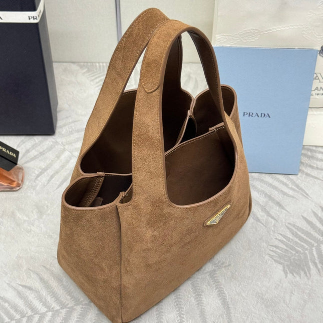 TOTE BAG 25 IN CHERRY WOOD SUEDE GOLD LOGO