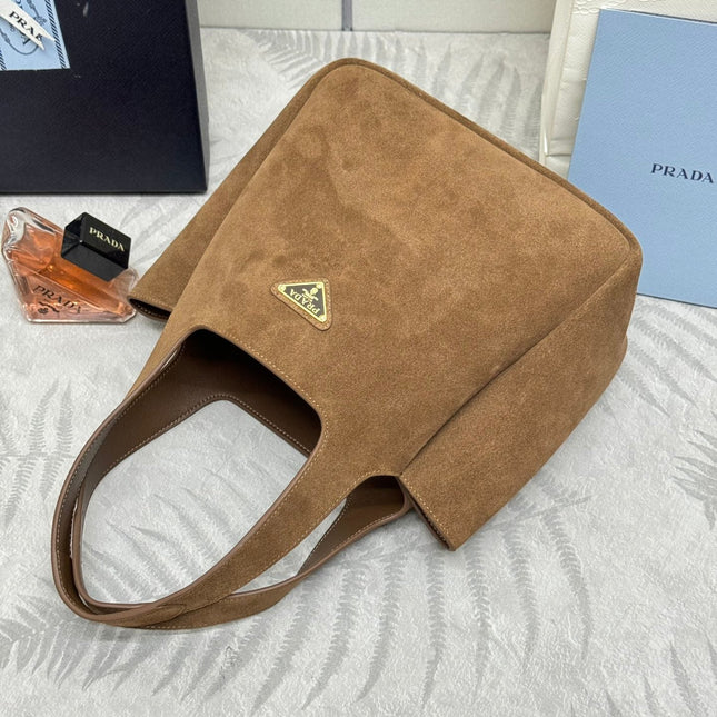 TOTE BAG 25 IN CHERRY WOOD SUEDE GOLD LOGO