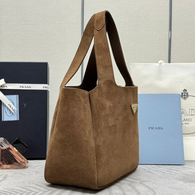 TOTE BAG 25 IN CHERRY WOOD SUEDE GOLD LOGO