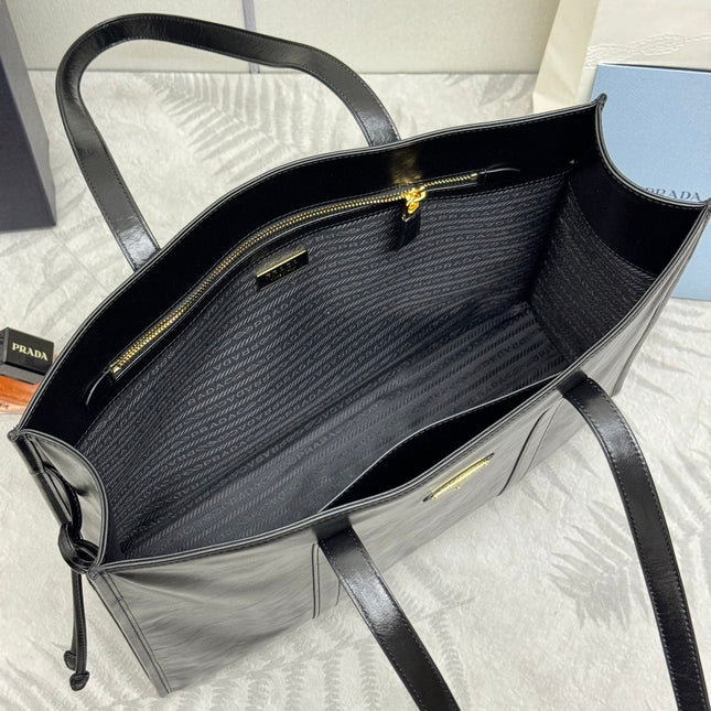 TOTE BAG 39 IN BLACK SMOOTH CALFSKIN