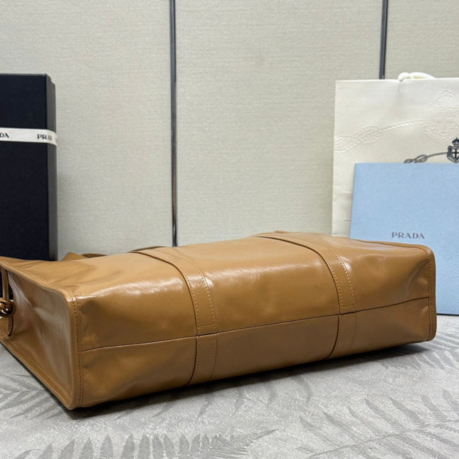 TOTE BAG 39 IN CIDER BROWN SMOOTH CALFSKIN