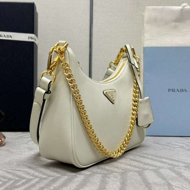 HOBO BAG 23 IN WHITE NAPPA LAMBSKIN GOLD CHAIN