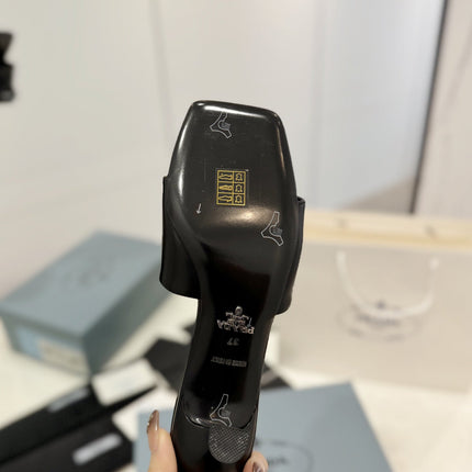 PRA BRUSHED LEATHER HEELED SLIDES BLACK