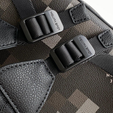 LV 25S CHRISTOPHER BACKPACK 47 IN DAMOFLAGE BLACK CALFSKIN